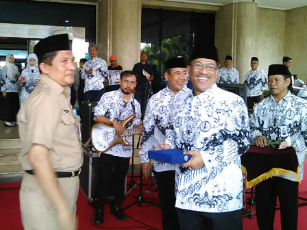 Pencarian PGRI Muna - Persatuan Guru Republik Indonesia Cabang Muna